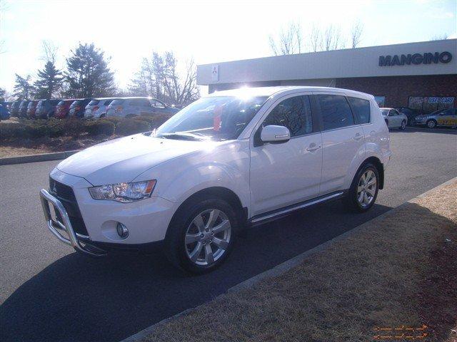 Mitsubishi Outlander 2010 photo 1