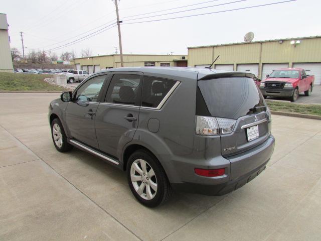 Mitsubishi Outlander 2011 photo 3