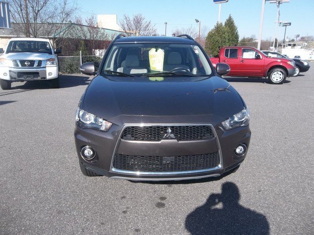 Mitsubishi Outlander 2011 photo 2