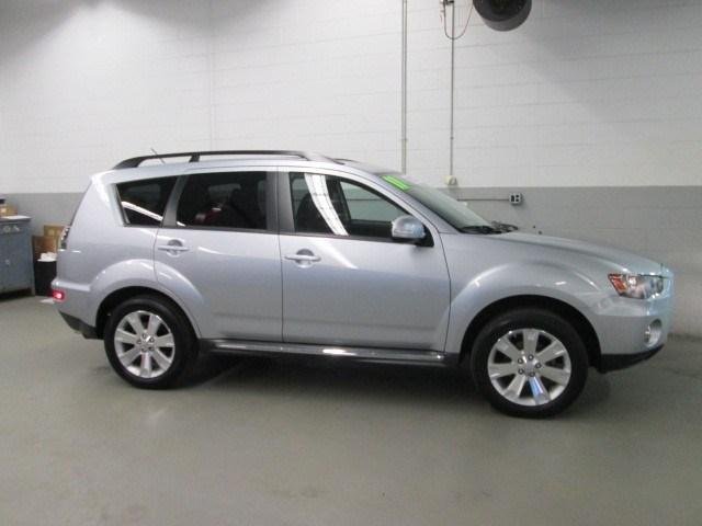 Mitsubishi Outlander 2011 photo 1