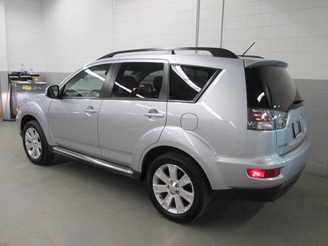 Mitsubishi Outlander 2011 photo 3