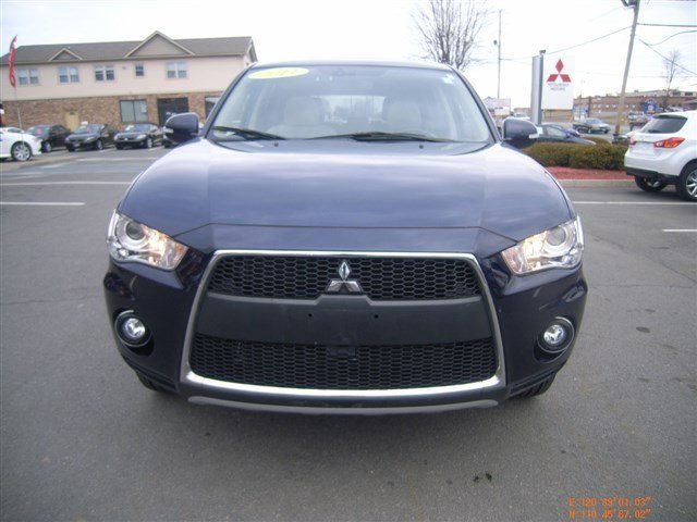 Mitsubishi Outlander 2011 photo 3