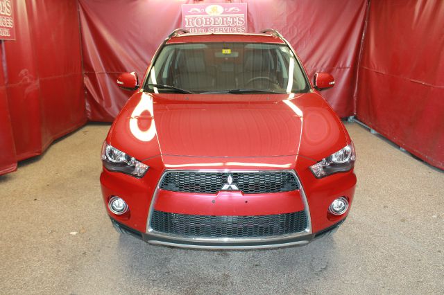 Mitsubishi Outlander 2012 photo 2