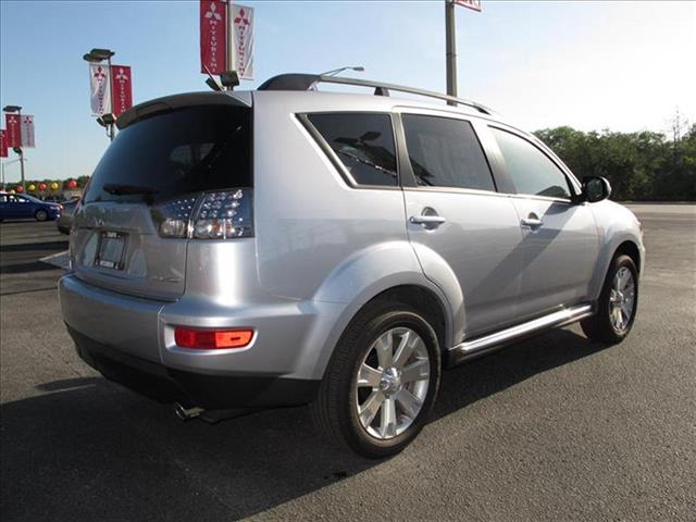 Mitsubishi Outlander 2013 photo 3