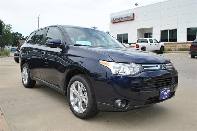 Mitsubishi Outlander 2014 photo 4