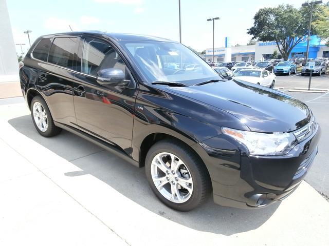 Mitsubishi Outlander 2014 photo 1