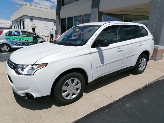 Mitsubishi Outlander 2014 photo 4