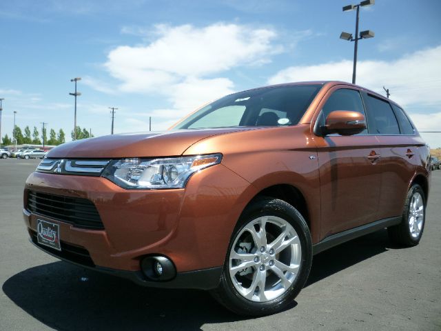 Mitsubishi Outlander 2014 photo 3