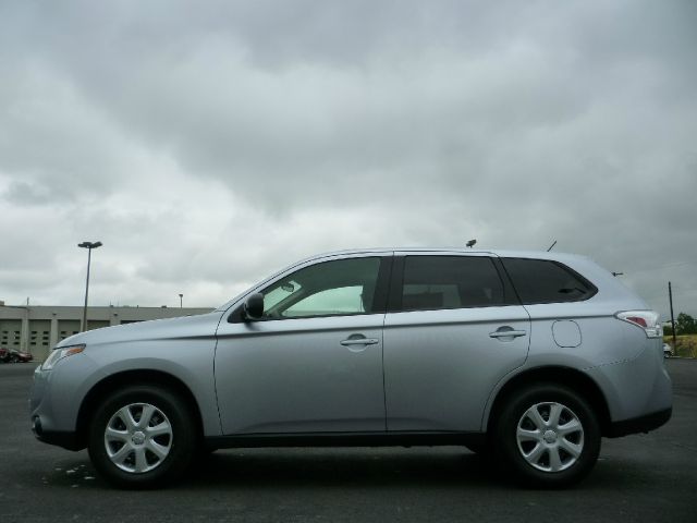 Mitsubishi Outlander 2014 photo 4