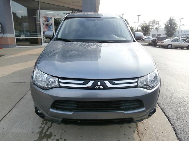 Mitsubishi Outlander 2014 photo 3