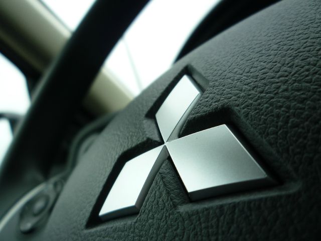 Mitsubishi Outlander 2014 photo 8