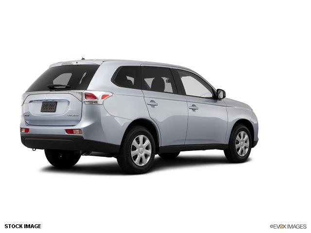 Mitsubishi Outlander 2014 photo 3