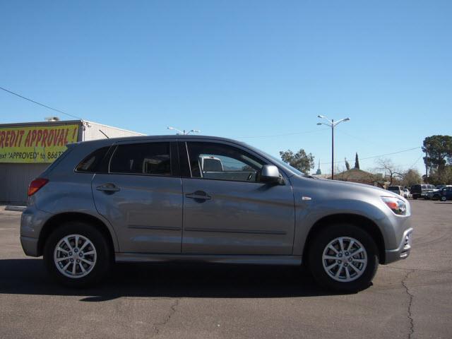 Mitsubishi Outlander Sport LW2 SUV