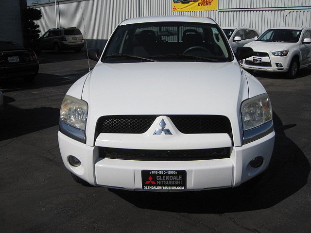 Mitsubishi Raider 2006 photo 1