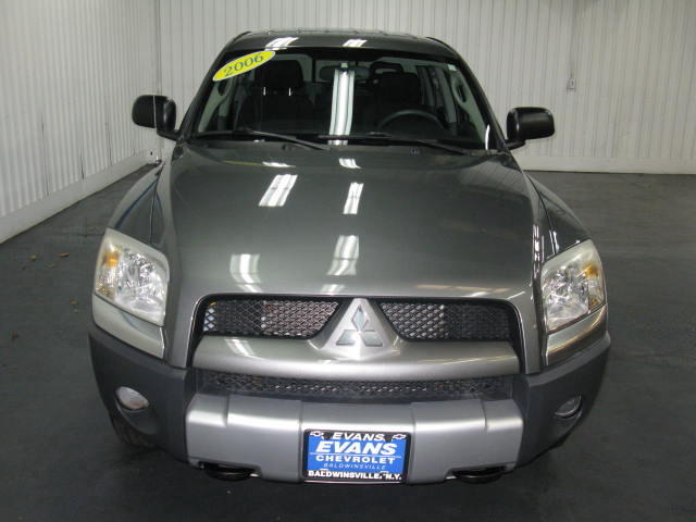 Mitsubishi Raider 2006 photo 1