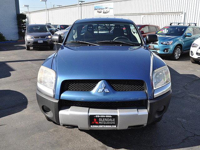 Mitsubishi Raider 2006 photo 1