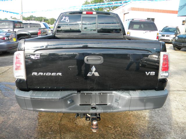 Mitsubishi Raider 2006 photo 3