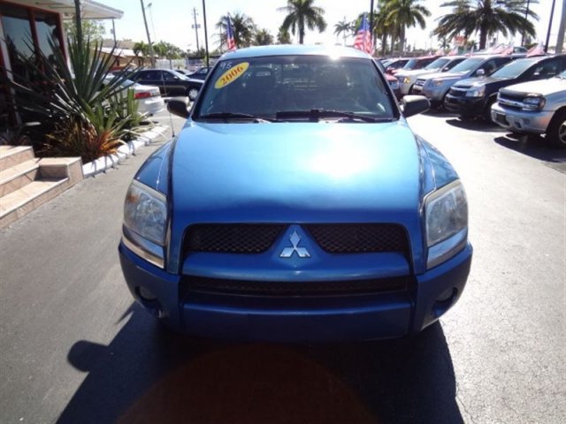 Mitsubishi Raider 2006 photo 1