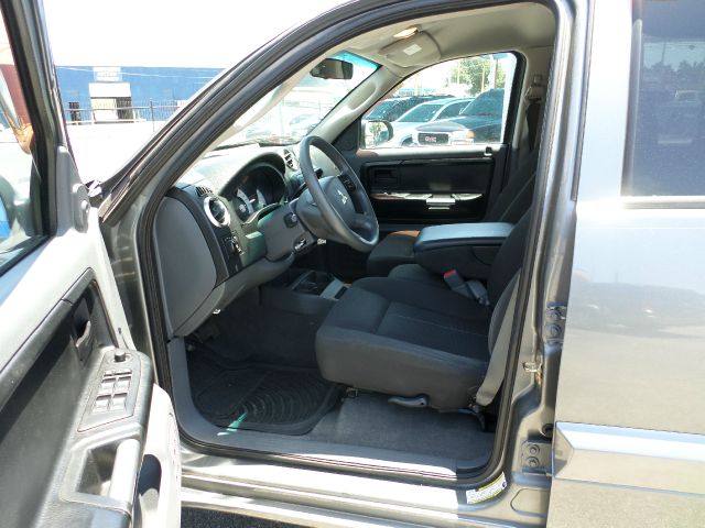 Mitsubishi Raider 2006 photo 2