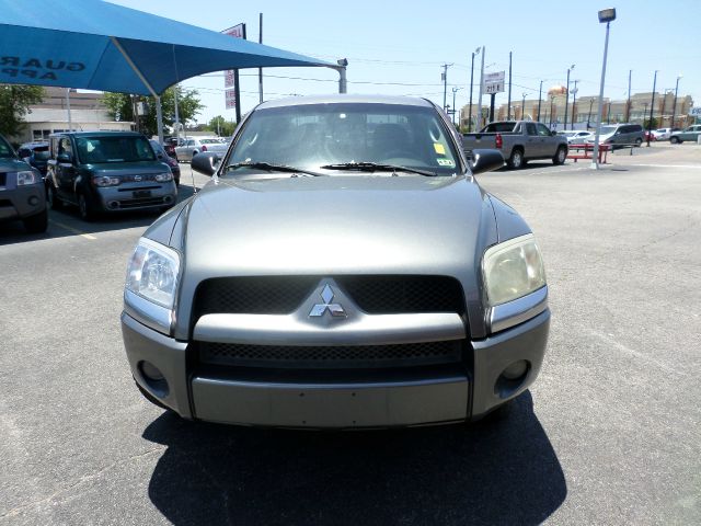 Mitsubishi Raider 2006 photo 4