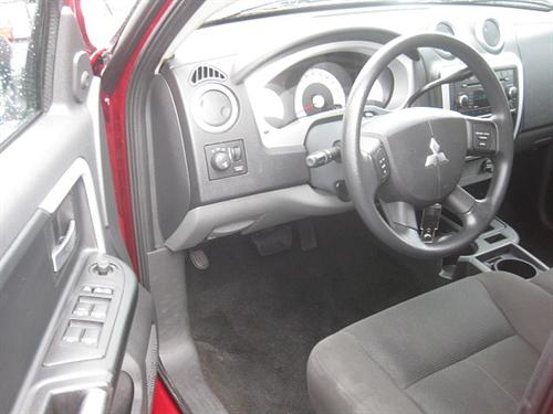 Mitsubishi Raider 2008 photo 2