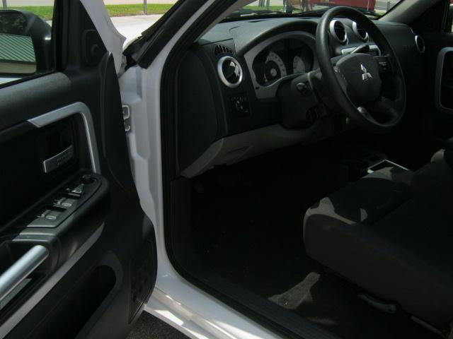 Mitsubishi Raider 2008 photo 3