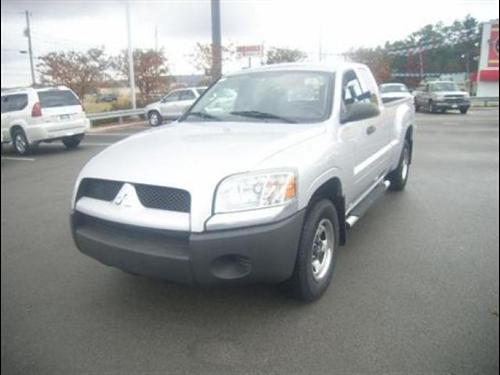 Mitsubishi Raider 2008 photo 2