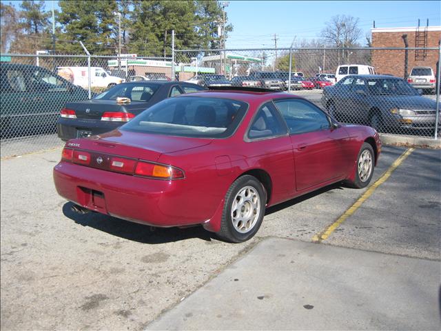 Nissan 240SX 1995 photo 3