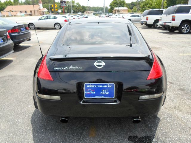 Nissan 350Z Base Coupe