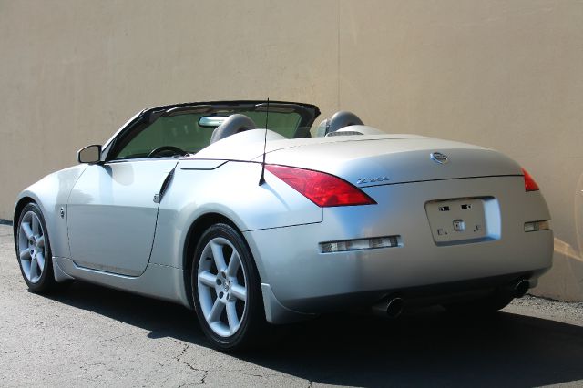 Nissan 350Z 2004 photo 1