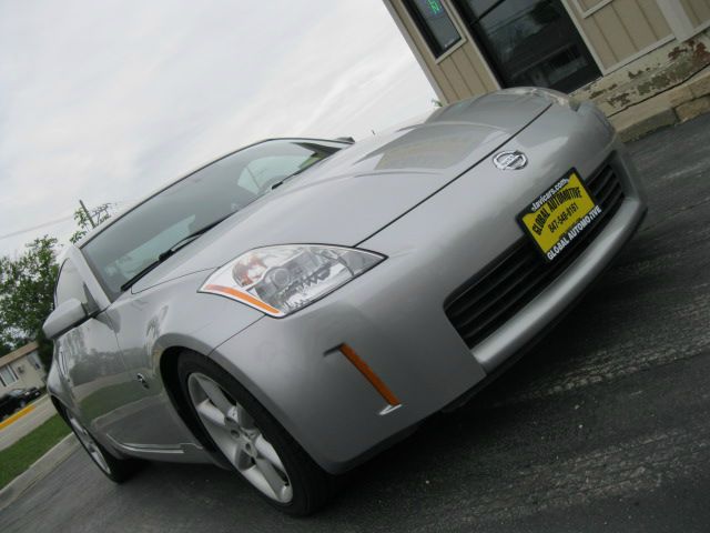 Nissan 350Z Base Coupe