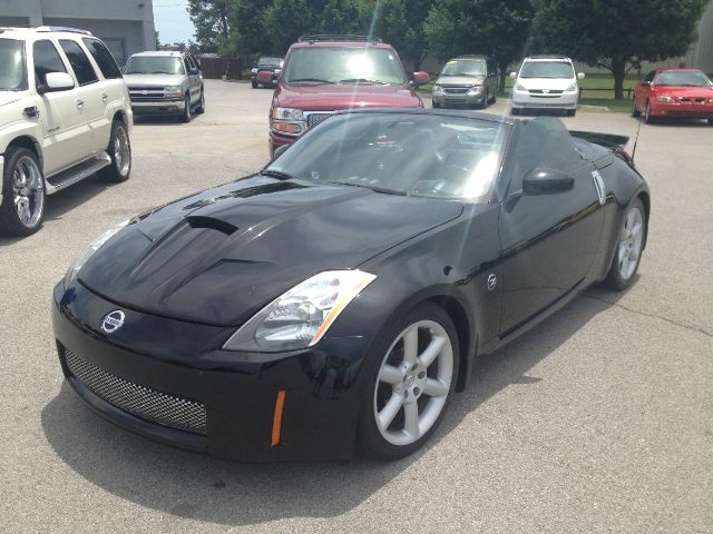 Nissan 350Z 5dr 7-pass Van V6 LE FWD Convertible