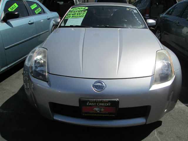 Nissan 350Z 2004 photo 2