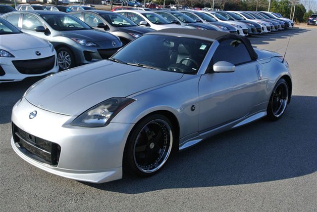 Nissan 350Z 2004 photo 1