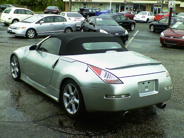 Nissan 350Z 5DR 7-pass VAN I4 FWD Convertible