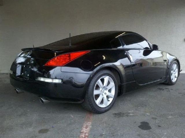 Nissan 350Z 2004 photo 2