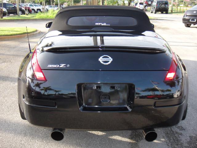 Nissan 350Z 2004 photo 2