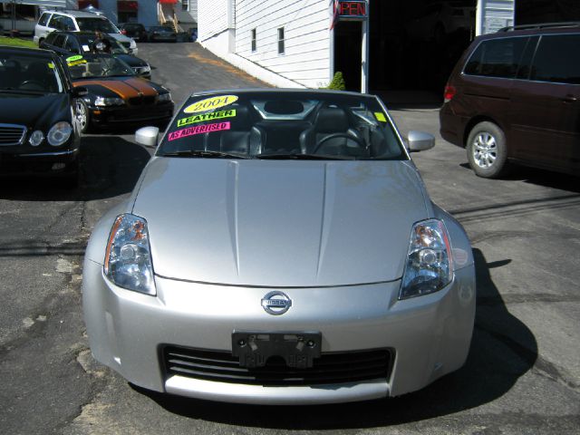 Nissan 350Z 5dr 7-pass Van V6 LE FWD Convertible