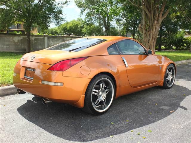 Nissan 350Z 2004 photo 1