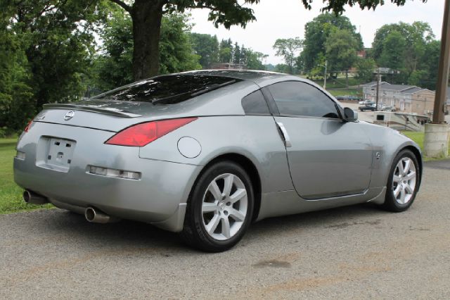 Nissan 350Z 2004 photo 2