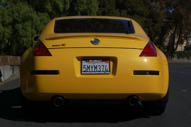 Nissan 350Z 2005 photo 2