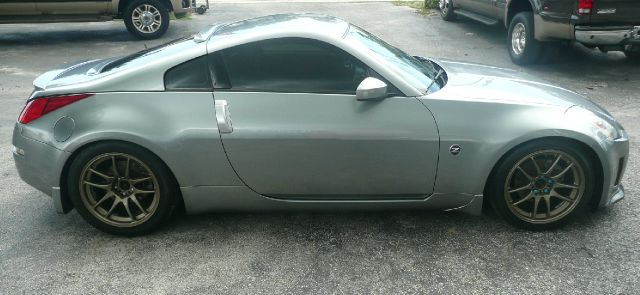 Nissan 350Z 2005 photo 2