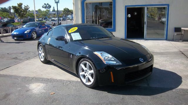 Nissan 350Z 2005 photo 2