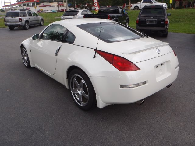 Nissan 350Z 2005 photo 11