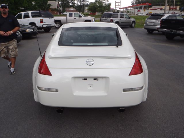 Nissan 350Z 2005 photo 9