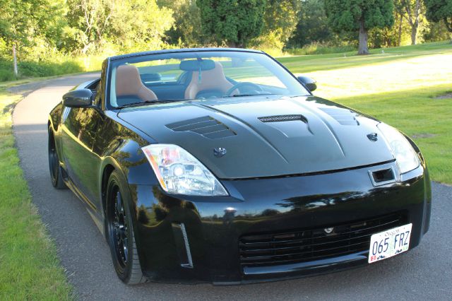 Nissan 350Z 5dr 7-pass Van V6 LE FWD Convertible