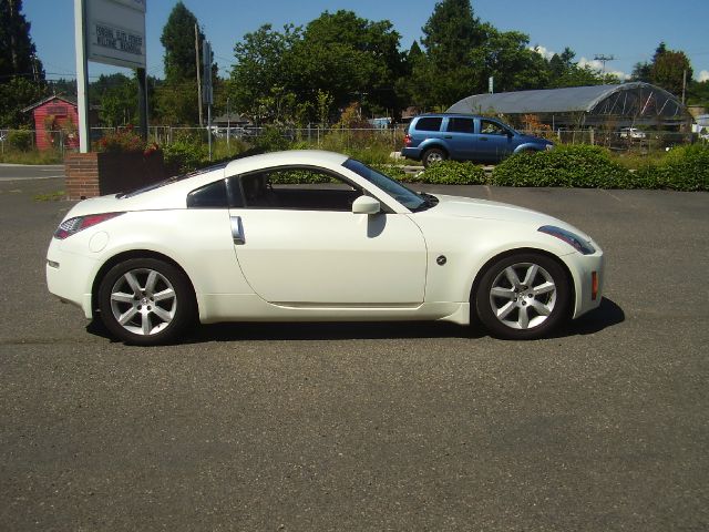 Nissan 350Z 5DR 7-pass VAN I4 FWD Coupe