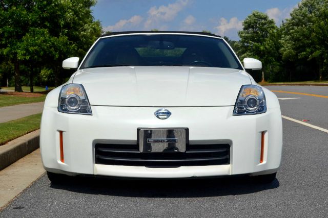 Nissan 350Z 5dr 7-pass Van V6 LE FWD Convertible