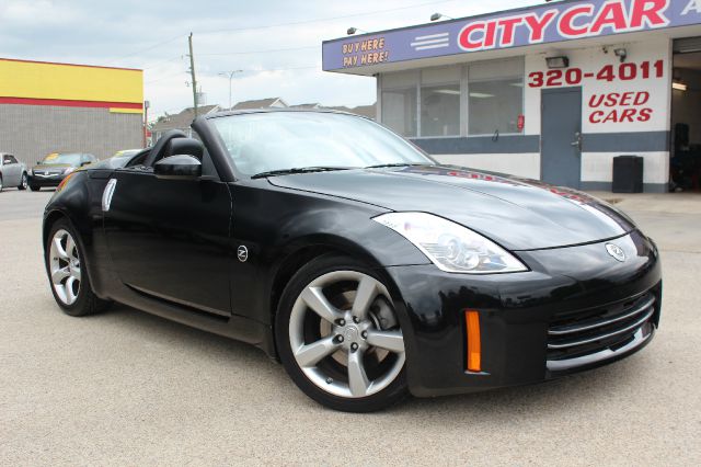 Nissan 350Z 5dr 7-pass Van V6 LE FWD Convertible