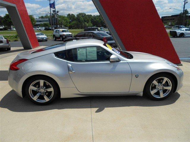 Nissan 370Z 2009 photo 2